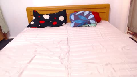 carlasweet00 online show from November 24, 2025, 2:06 pm