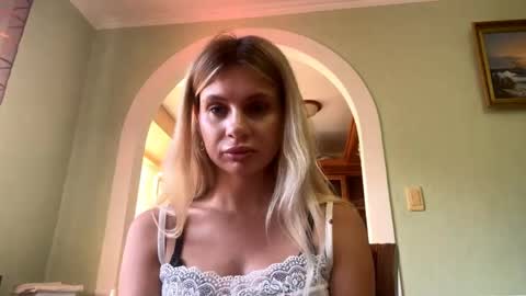 Snapshot of carlettaalbu chatting on June 2, 2026, 3:47 pm Sara online show from June 2, 2026, 3:47 pm