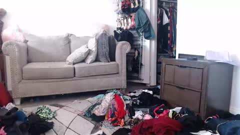 Carlie online show from November 18, 2025, 4:11 pm