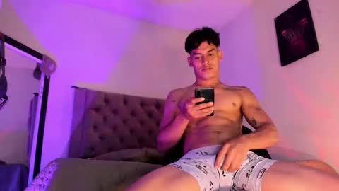 carloshero69 online show from November 28, 2025, 9:17 pm