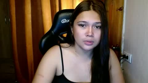 Carla online show from October 31, 2025, 10:38 am