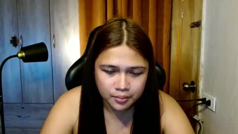 Carla online show from November 6, 2025, 12:11 am