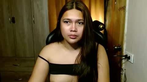 Carla online show from November 18, 2025, 1:22 am