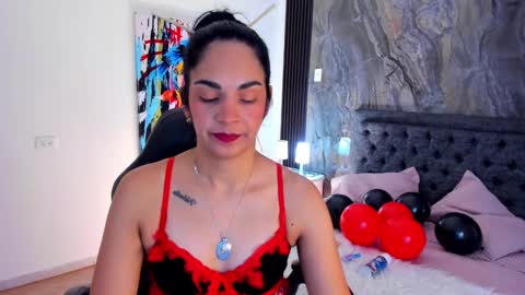 Carlota online show from January 21, 2025, 1:43 pm
