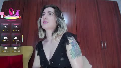 carly grasso  online show from December 3, 2025, 3:58 am