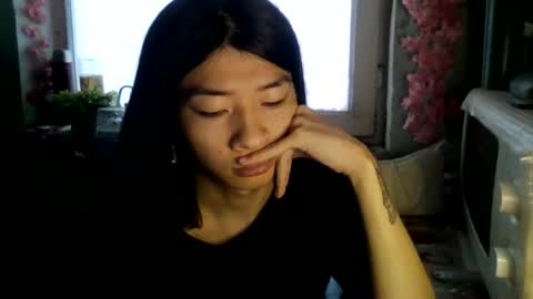 CarlyJoy online show from December 3, 2025, 11:30 am