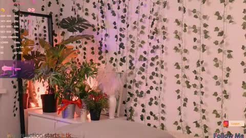 Snapshot of carlymilton chatting on March 7, 2025, 1:53 am Carly online show from March 7, 2025, 1:53 am