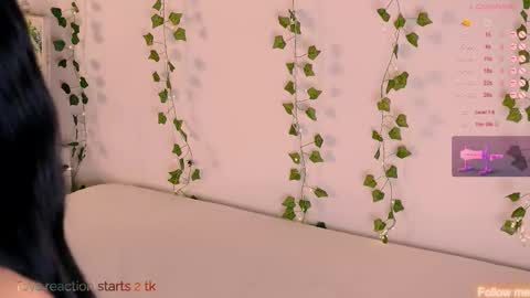 Snapshot of carlymilton chatting on October 10, 2025, 9:36 pm Carly online show from October 10, 2025, 9:36 pm