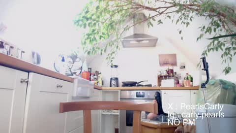 Carly Pearls online show from April 7, 2026, 12:16 pm