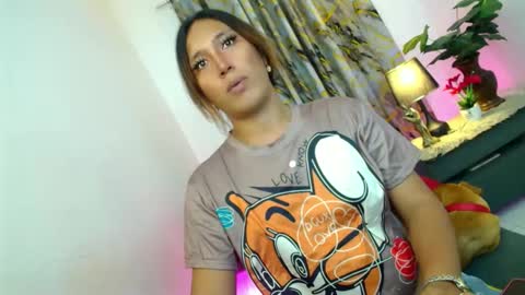 Snapshot of carmella_romance chatting on October 25, 2025, 11:51 am Carmella online show from October 25, 2025, 11:51 am