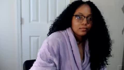 CARAMEL xoxo online show from September 14, 2025, 10:09 pm