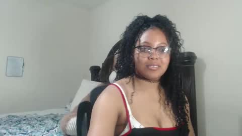 CARAMEL xoxo online show from January 11, 2026, 1:32 am