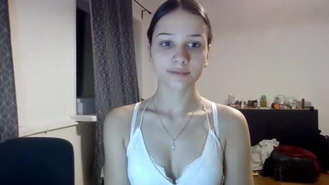 CarmenxAmore online show from December 16, 2025, 9:31 pm