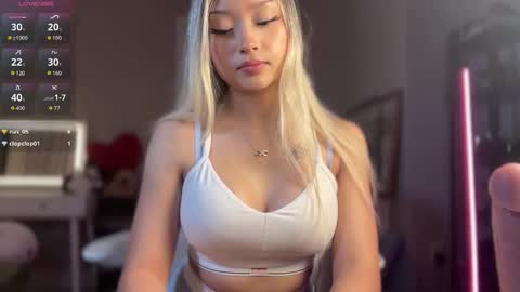 Snapshot of carmenxrose chatting on November 12, 2025, 1:17 am carmenxrose online show from November 12, 2025, 1:17 am