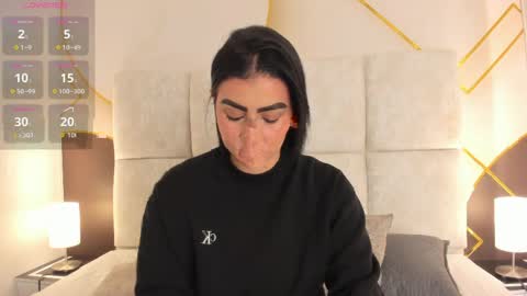 caro_giraldo_ online show from April 6, 2026, 12:28 pm