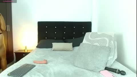 Snapshot of caro_sexo chatting on November 30, 2025, 5:00 am CARITO online show from November 30, 2025, 5:00 am