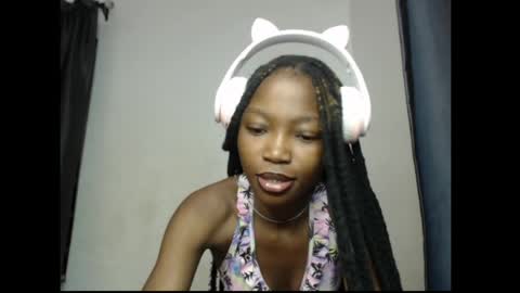 caroline online show from April 12, 2026, 3:44 am