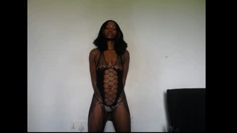 Snapshot of carobaby8 chatting on June 27, 2026, 12:22 pm caroline online show from June 27, 2026, 12:22 pm