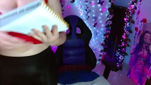 Snapshot of carol20_1994 chatting on May 21, 2026, 11:12 pm Carolina online show from May 21, 2026, 11:12 pm