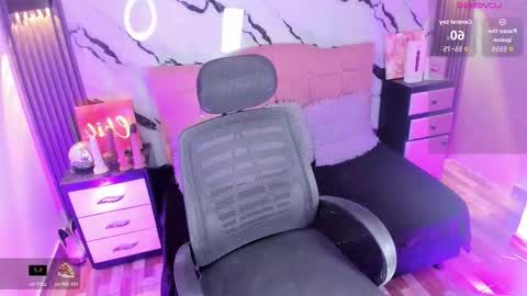 Snapshot of carol__evans chatting on February 4, 2026, 10:36 pm Sofi online show from February 4, 2026, 10:36 pm