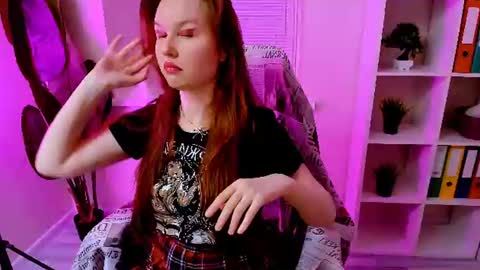 Snapshot of carol_carmen chatting on July 8, 2026, 9:30 pm Carol online show from July 8, 2026, 9:30 pm