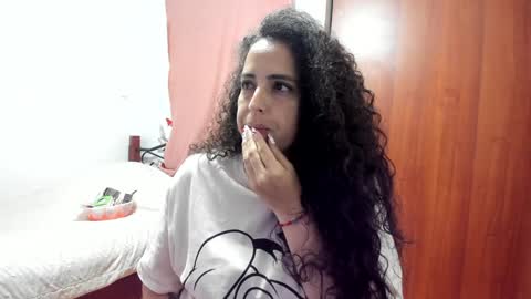 Snapshot of carol_diazz chatting on December 24, 2024, 9:22 pm carol I broadcast from 3-9 pm Chicago USA online show from December 24, 2024, 9:22 pm