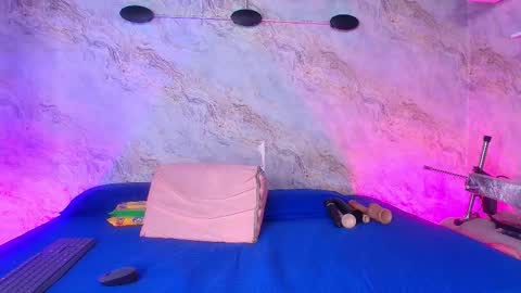 Carol online show from November 1, 2025, 7:16 pm