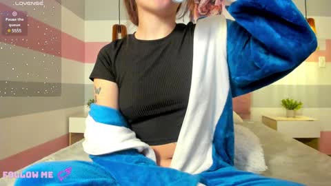 Snapshot of carol_pinter chatting on January 20, 2025, 1:32 pm Carol online show from January 20, 2025, 1:32 pm