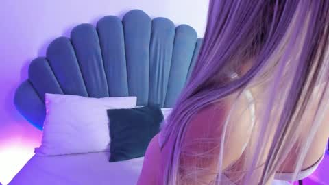 Snapshot of carolainsmith chatting on September 26, 2025, 1:15 pm Carolain online show from September 26, 2025, 1:15 pm