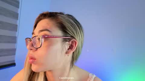 Snapshot of carolblonde chatting on May 31, 2026, 2:53 am Char online show from May 31, 2026, 2:53 am