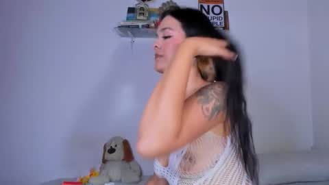 CarolinaM online show from November 7, 2025, 4:40 pm