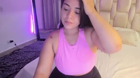 Snapshot of carolinafox_ chatting on January 30, 2025, 4:58 am caroline online show from January 30, 2025, 4:58 am