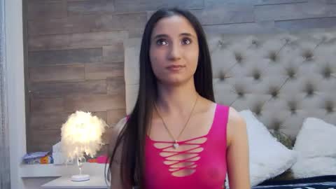 Snapshot of carolinahart chatting on November 22, 2025, 8:52 pm carolinahart online show from November 22, 2025, 8:52 pm