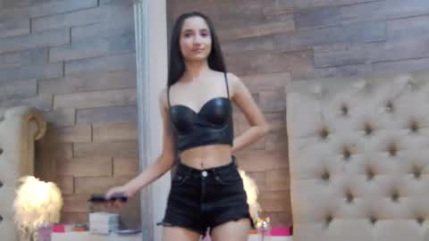 Snapshot of carolinahart chatting on November 26, 2025, 8:54 pm carolinahart online show from November 26, 2025, 8:54 pm