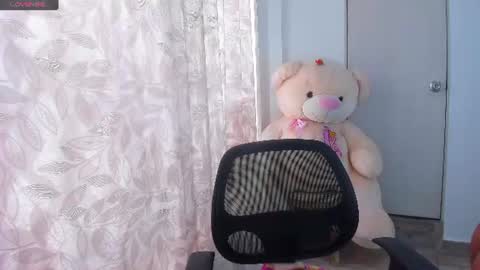 Snapshot of carolinalovehot chatting on June 27, 2026, 3:39 pm Carolina online show from June 27, 2026, 3:39 pm