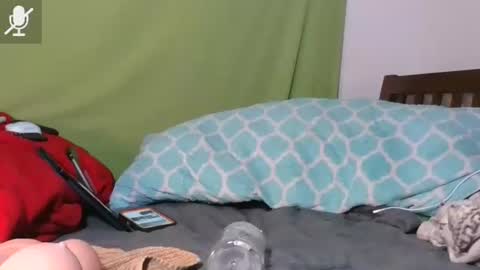 carolinayungin96 online show from November 11, 2025, 12:43 am