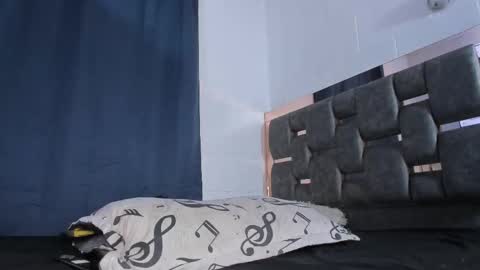 CAROLINE online show from November 26, 2025, 2:12 am