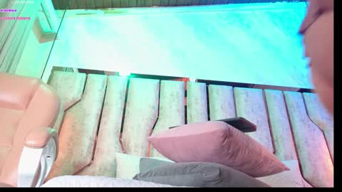 Snapshot of caroline_palmerr chatting on December 21, 2025, 3:24 am Carolina online show from December 21, 2025, 3:24 am