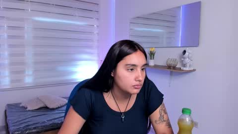 caroline_rodriguez_9 online show from February 10, 2026, 7:07 pm