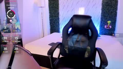 Caro  online show from October 25, 2025, 7:19 pm