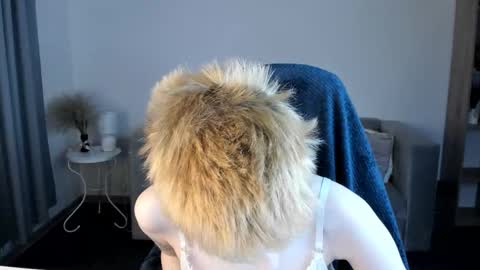 CarolineRichter online show from September 21, 2025, 2:24 am