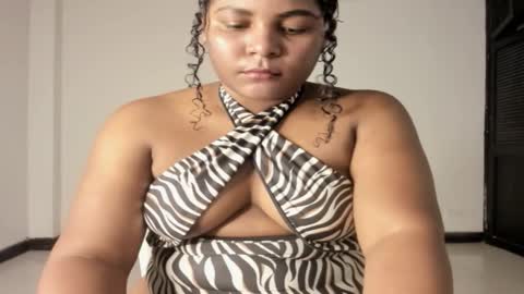 Caro online show from December 2, 2025, 1:11 am