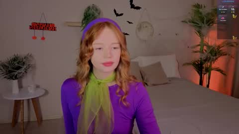 Snapshot of carolinnk chatting on October 31, 2025, 3:46 pm Caro online show from October 31, 2025, 3:46 pm