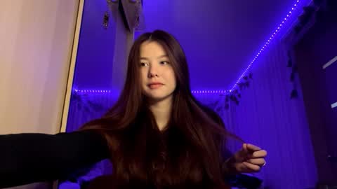 Snapshot of carolynexford chatting on November 27, 2025, 11:12 am Emma online show from November 27, 2025, 11:12 am