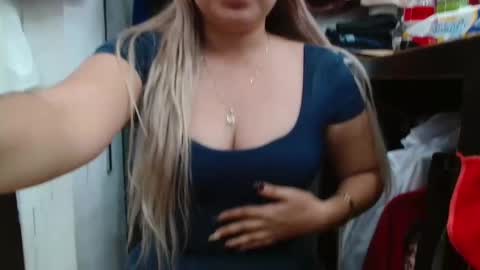 caroo0615 online show from February 19, 2026, 11:12 pm