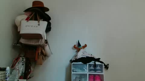 caroo0615 online show from March 30, 2026, 6:31 pm