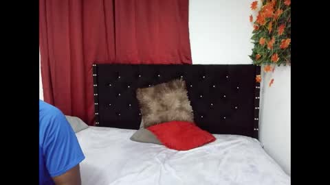 carrasquilla23 online show from November 23, 2025, 7:46 pm