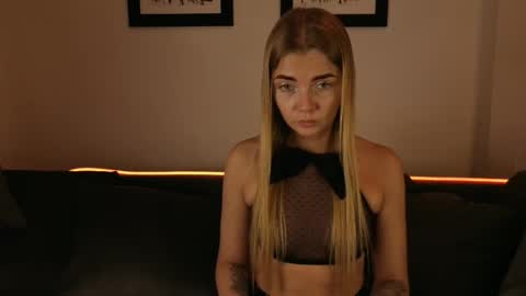 Snapshot of carriebradshawww chatting on October 27, 2025, 3:38 pm carriebradshawww online show from October 27, 2025, 3:38 pm