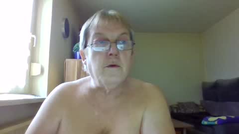 carsten21101 online show from February 25, 2025, 9:20 am