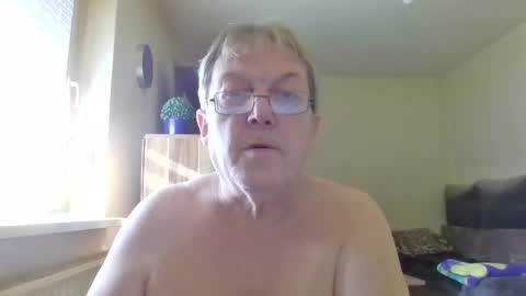 carsten21101 online show from March 9, 2025, 8:29 am